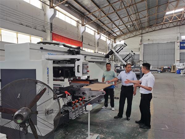 攜竭誠(chéng)之心 引企業(yè)入寧——寧津縣長(zhǎng)官鎮(zhèn)赴粵招商聚焦機(jī)械設(shè)備研發(fā)