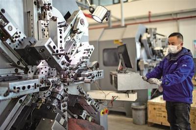 以重點項目為引擎，以研發創新為驅動 機械設備產業撐起穩增長“脊梁”